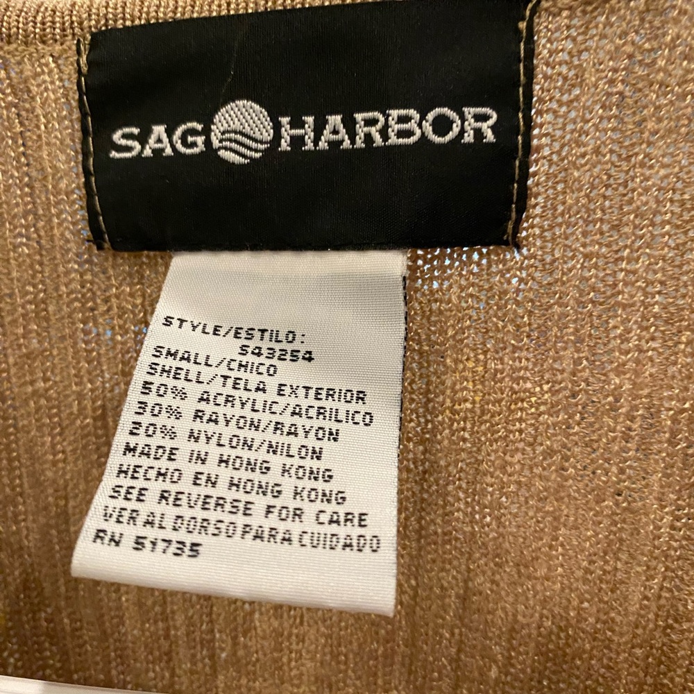 Sag Harbor beautiful cardigan